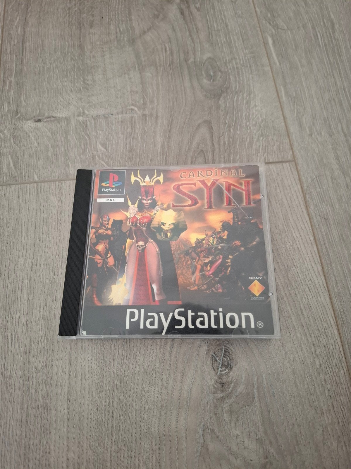 Cardinal Syn - PlayStation 1 (PS1) - Compleet met boekje, Spelcomputers en Games, Games | Sony PlayStation 1, Gebruikt, Vechten