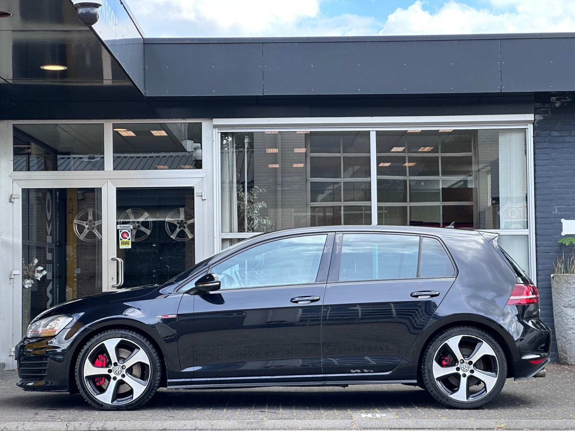Volkswagen Golf 2.0 TSI GTI NIEUWE MOTOR / AUTO / CLIMA / CR, Gebruikt, 4 cilinders, 1984 cc, Zwart