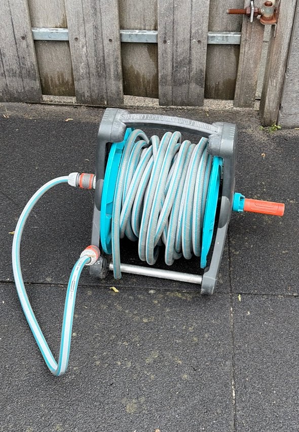 Gardena slanghaspel met tuinslang, Ophalen, Gebruikt, Tuinslanghaspel