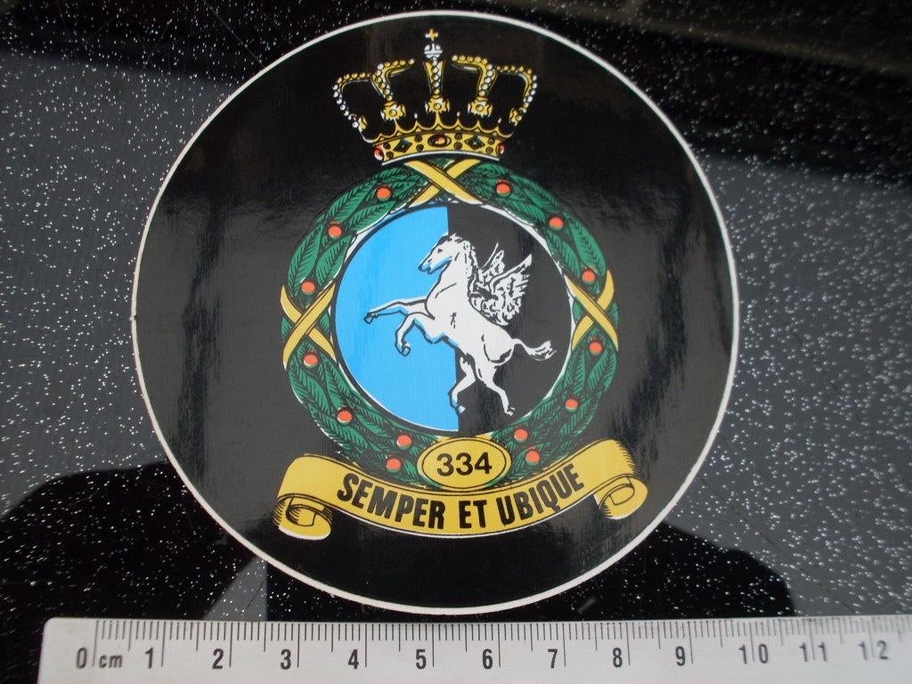 sticker squadron 334 semper et ubique logo embleem leger, Verzenden, Zo goed als nieuw, Bedrijf of Vereniging