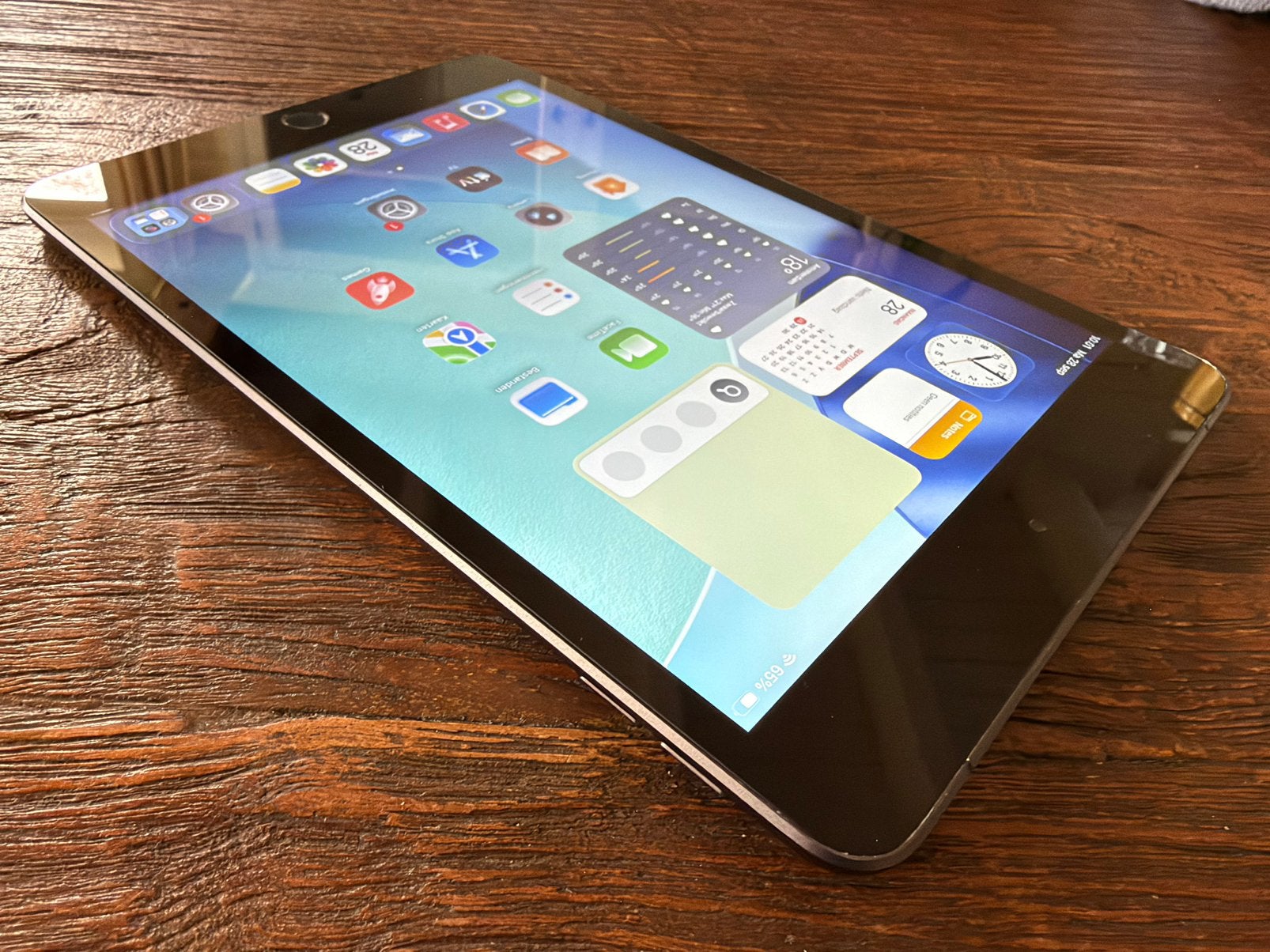Foto 5 van Apple iPad Mini 5e generatie A2124 64GB Wi-Fi en LTE izgst