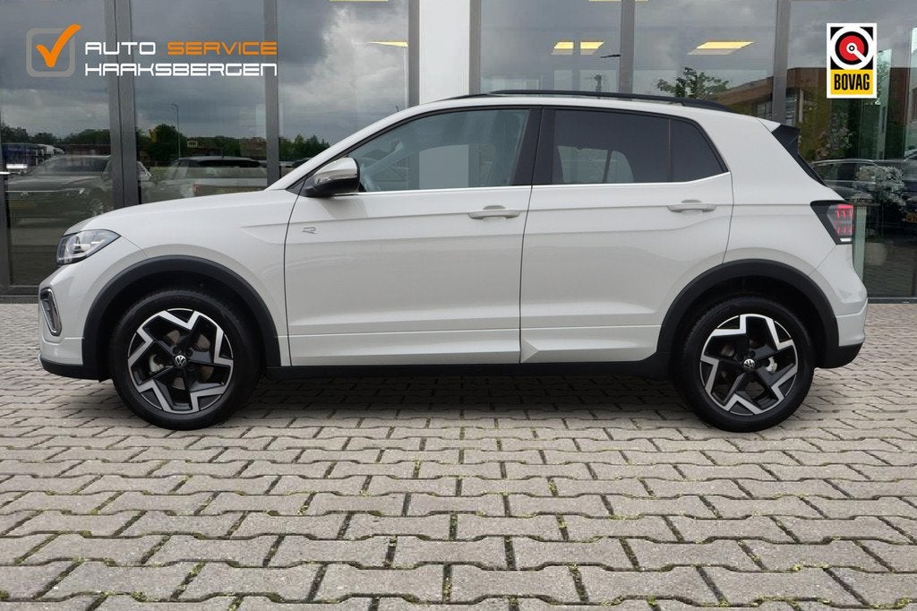 Volkswagen T-Cross 1.5 TSI R-Line | Trekhaak | Camera | ACC, T-Cross, Zwart, 4 cilinders, 150 pk