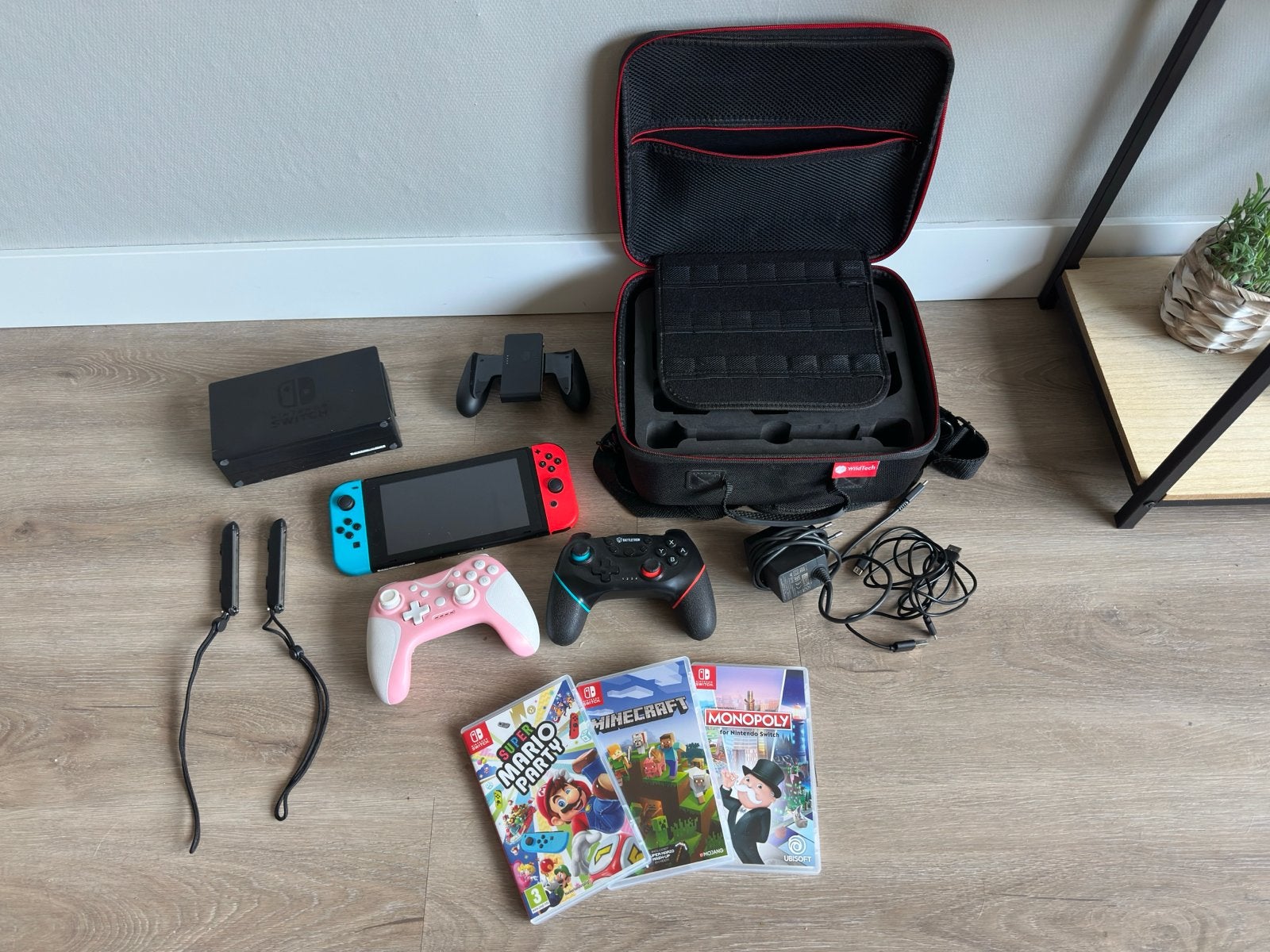Nintendo Switch met 3 games en extra controllers, Ophalen, Met games, Zo goed als nieuw, Switch Original