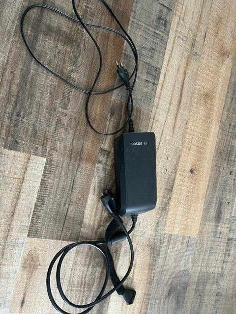 bosch ebike acculader 4A, Ophalen of Verzenden, Gebruikt