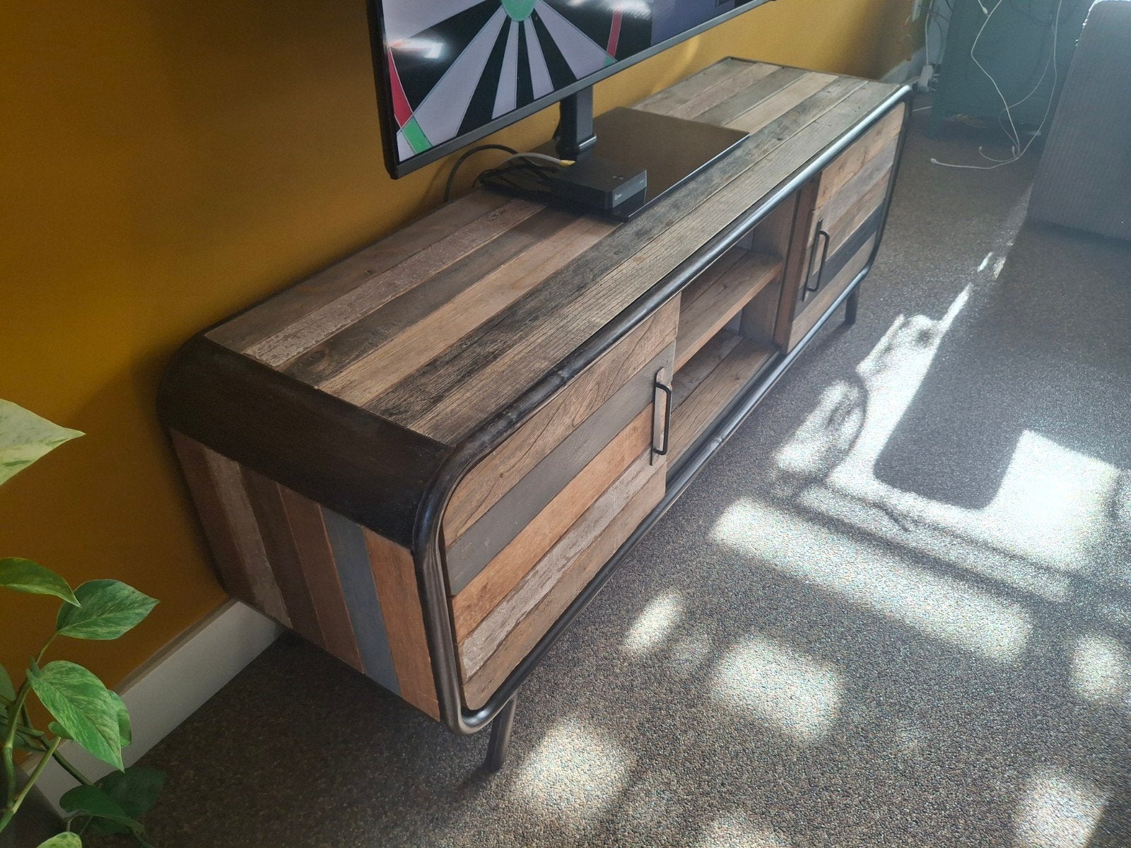 TV meubel 150x40x54 cm - Industrieel design, Gebruikt, 150 tot 200 cm, Minder dan 100 cm, 25 tot 50 cm