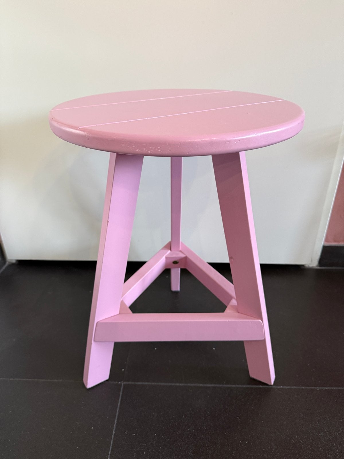 Leuk roze krukje (voor kinderkamer), Huis en Inrichting, Ophalen, Gebruikt, Hout