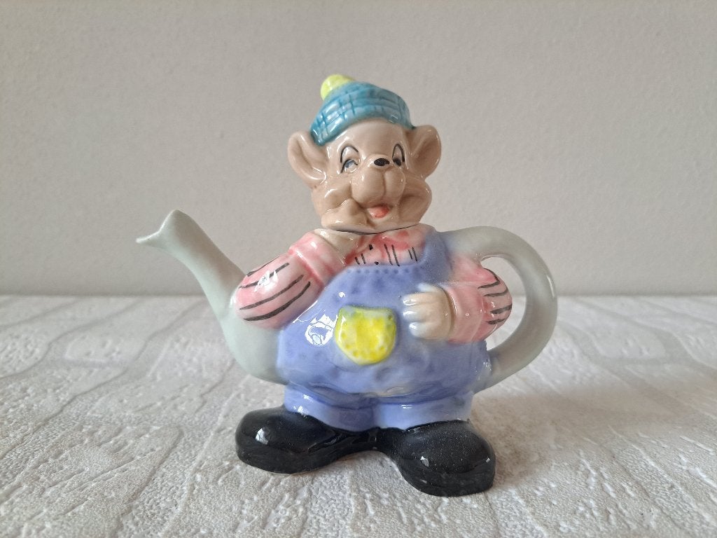 Unieke porseleinen theepot: Beer met muts, Ophalen of Verzenden, Zo goed als nieuw, Dier