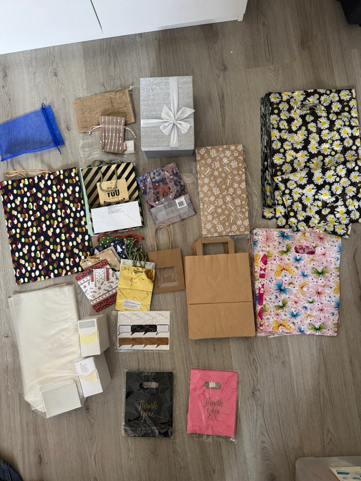 Cadeautasjes - zakjes - stickers, Ophalen of Verzenden, Zo goed als nieuw