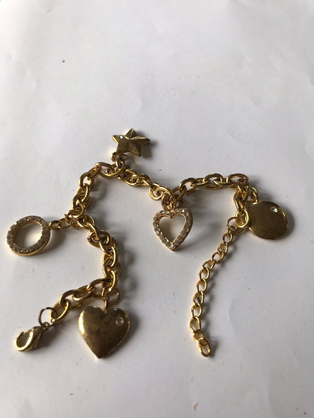 Goudkleurige bedelarmband, Sieraden, Tassen en Uiterlijk, Armbanden, Ophalen of Verzenden, Gebruikt, Overige materialen