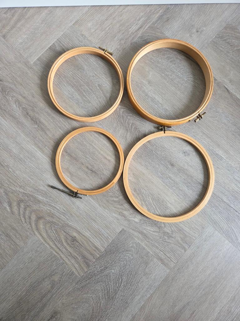 Set van 4 houten borduurringen in diverse maten, Hobby en Vrije tijd, Ophalen of Verzenden