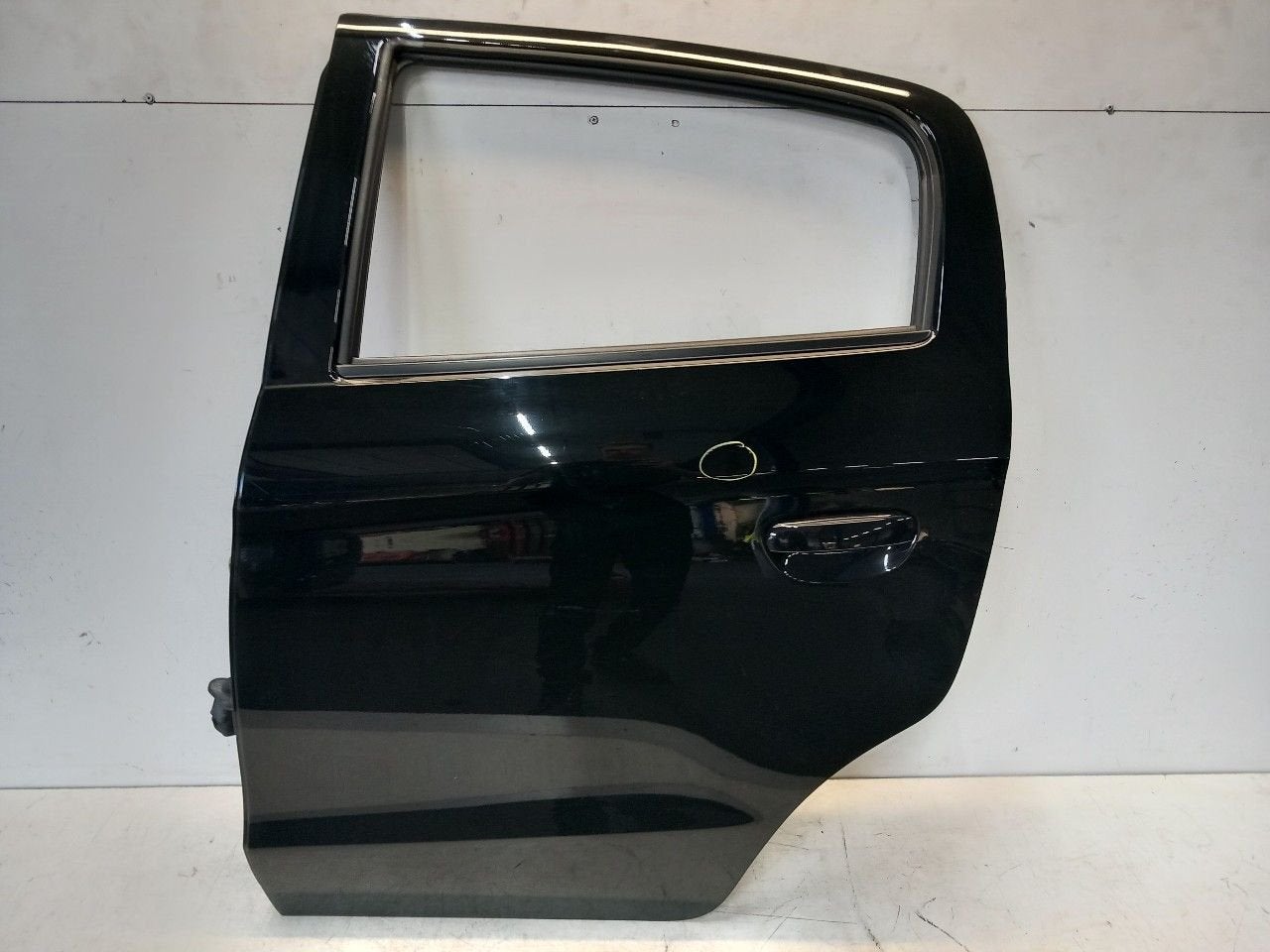Portier links achter Mitsubishi Space Star, Auto-onderdelen, Onderdelen@venauto.nl, Van der Ven Autorecycling B.V., Gebruikt, Ettenseweg 76, 4706 PB Roosendaal, The Netherlands