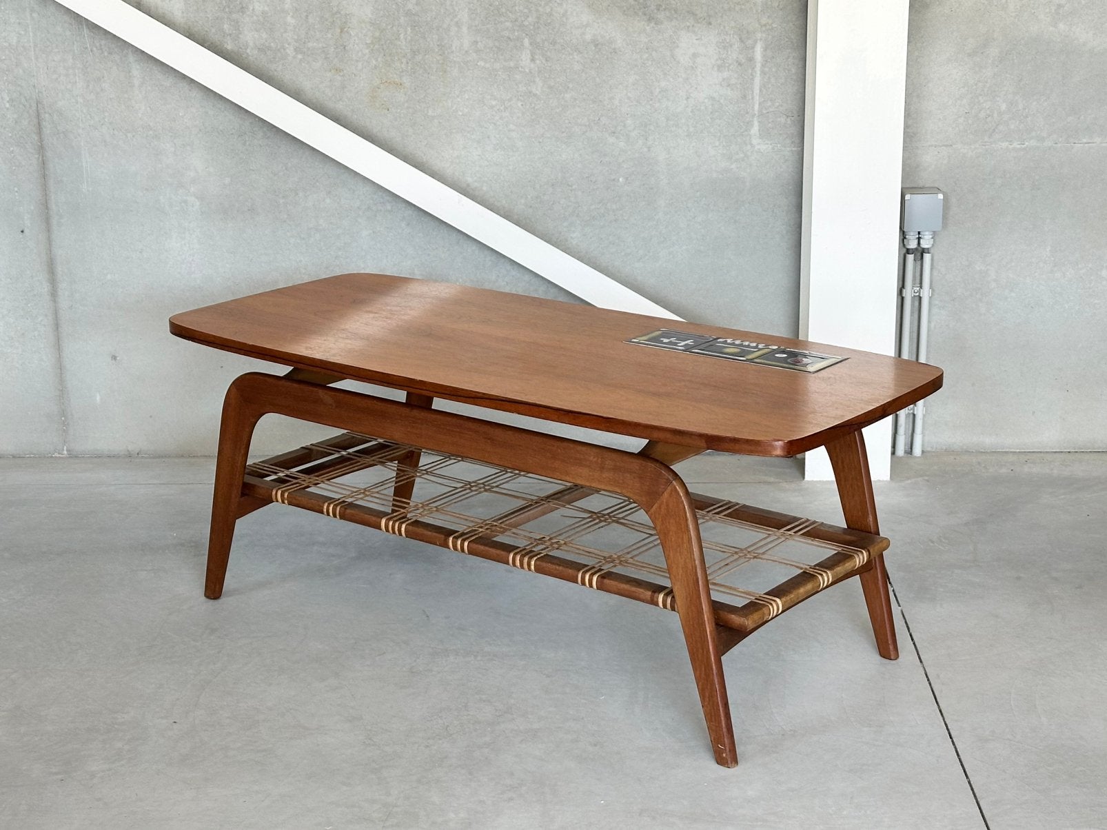 Coffeetable by Louis Van Teeffelen, Antiek en Kunst, Antiek | Meubels | Tafels, Ophalen