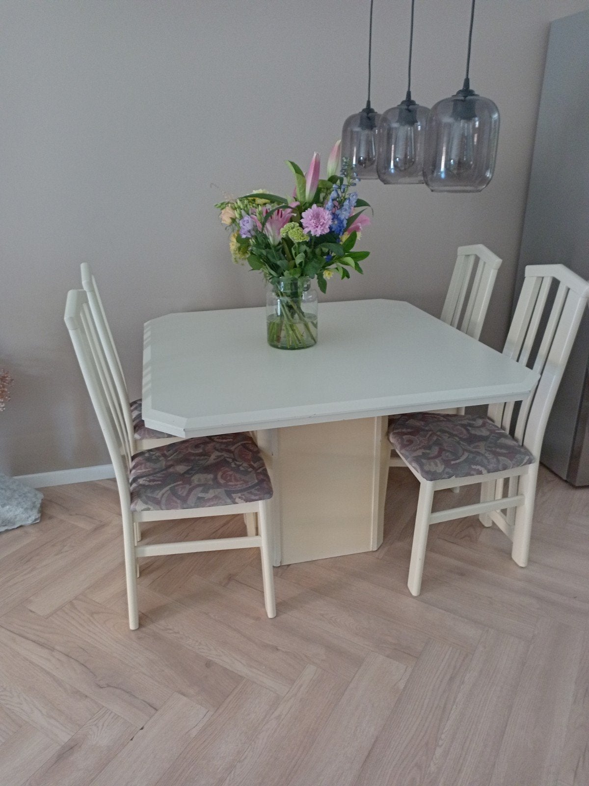 Eettafel met 4 stoelen - wit, Huis en Inrichting, Tafels | Eettafels, Gebruikt, 50 tot 100 cm, Klassiek, Overige vormen
