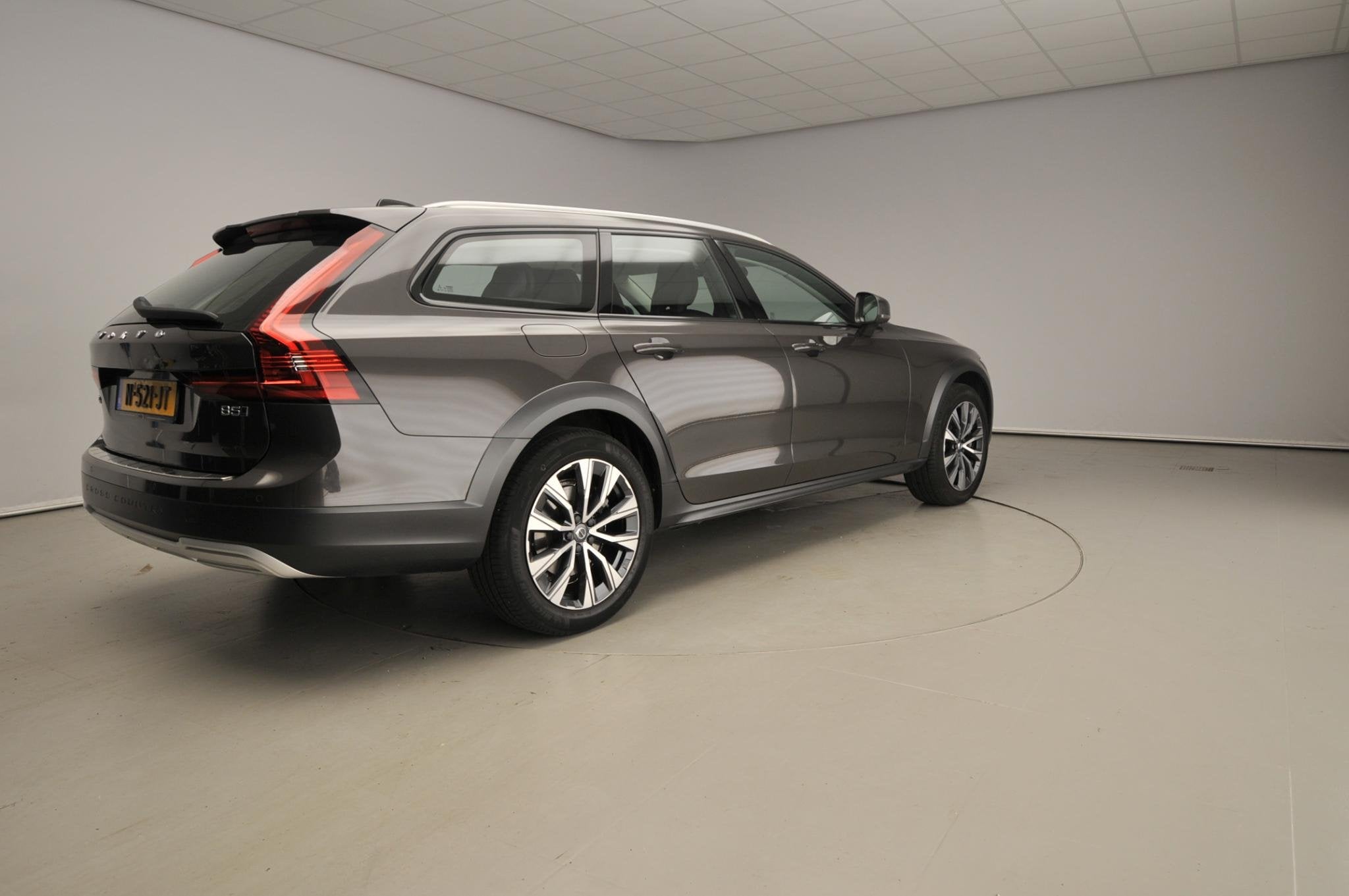 Volvo V90 Cross Country 2.0 B5 AWD Pro | Trekhaak | Schuifda, Auto's, Volvo, 4 cilinders, 1969 cc, Vierwielaandrijving, 1830 kg