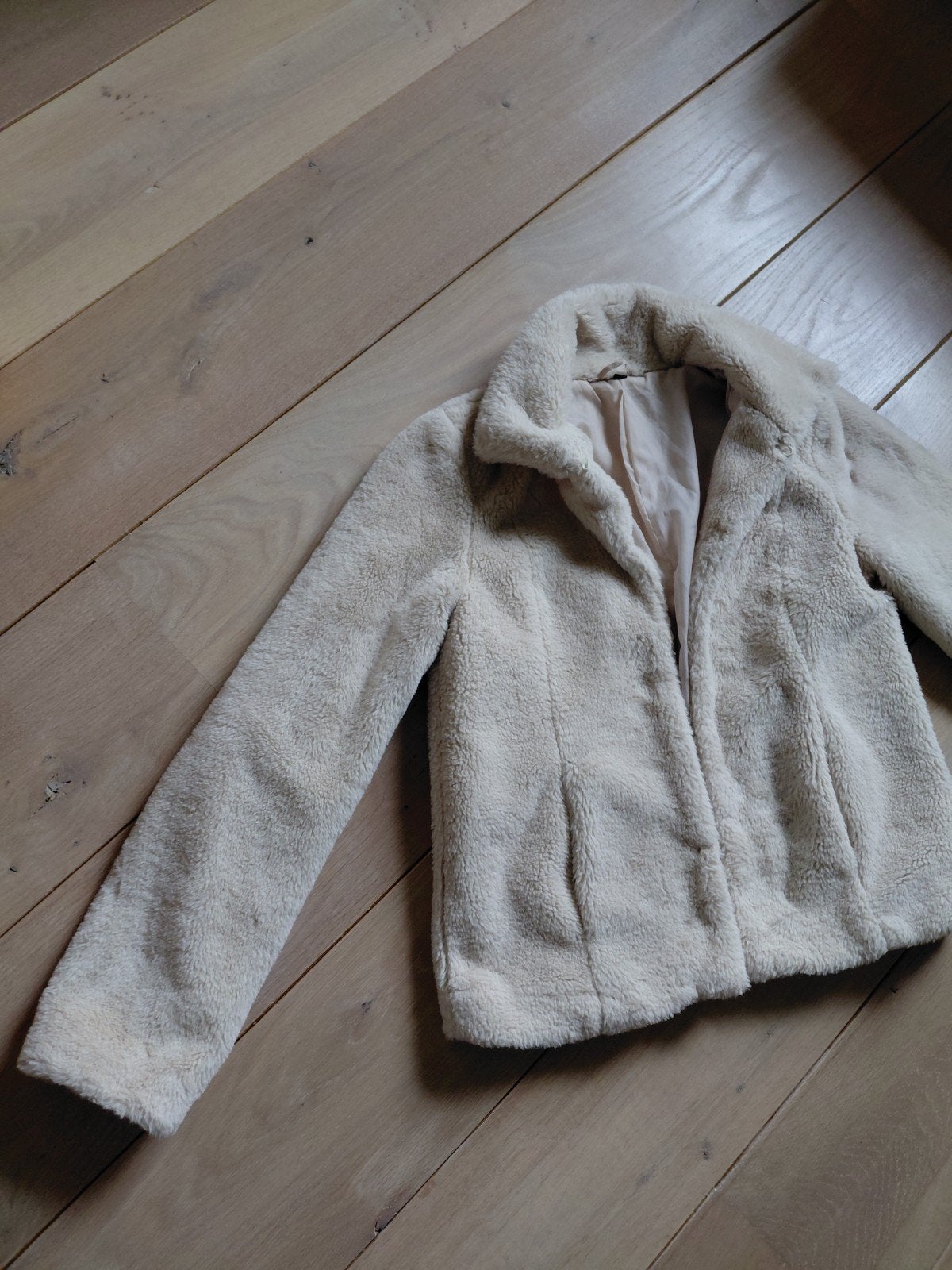 als nw teddy dames kort ecru jasje mt S, Ophalen of Verzenden, Zo goed als nieuw, Maat 36 (S), Beige