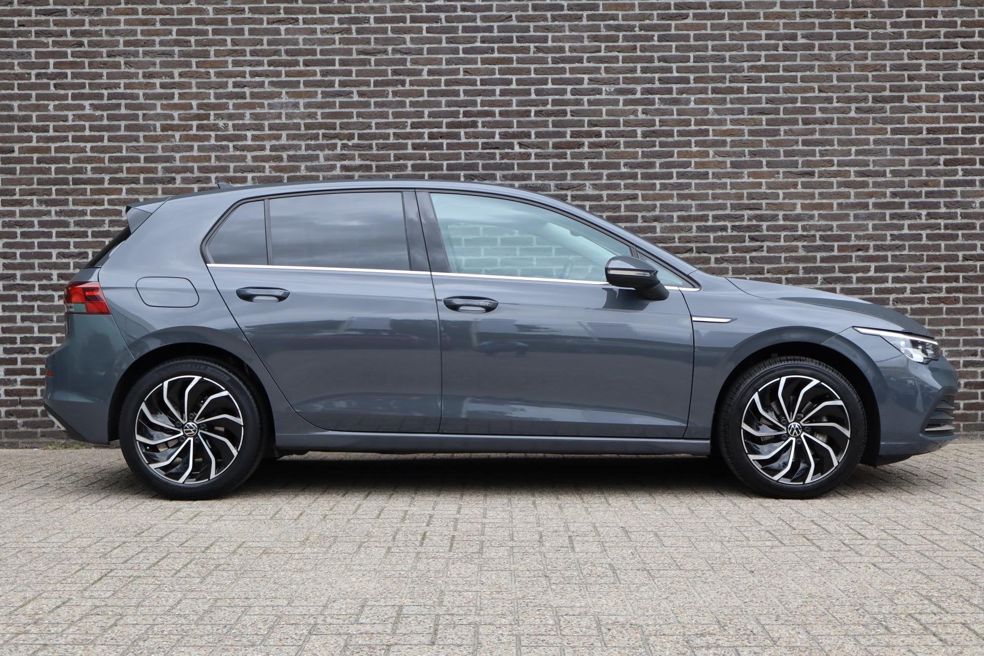 Volkswagen Golf 1.5 TSI 130pk Style | Stoelverwarming | Acht, Auto's, 12 maanden, Euro 6, 4 cilinders, Automatische klimaatregeling