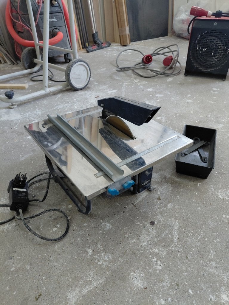 Einhell zaagtafel BT-TC 900 S weinig gebruikt, Ophalen, Cirkelzaag, Zo goed als nieuw, 30 tot 70 mm