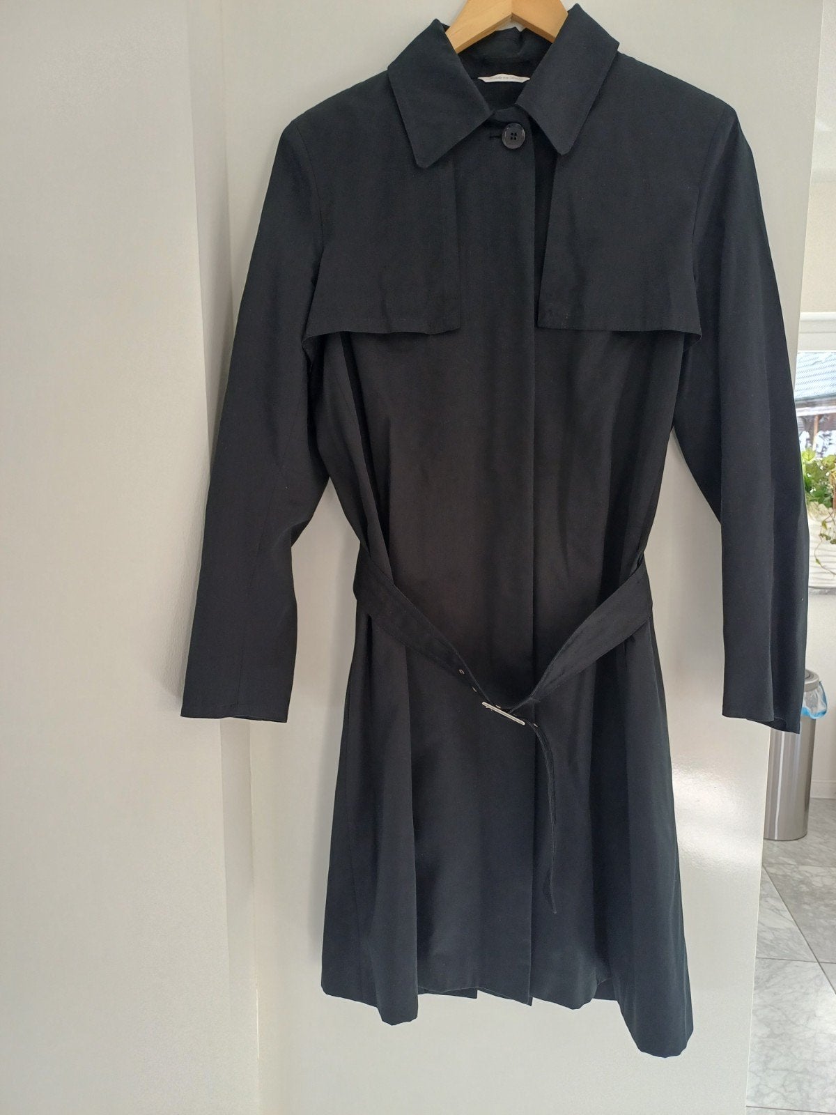 Max Mara Trenchcoat Nieuw maat 38 Nieuwprijs €1290,00, Ophalen of Verzenden, Zo goed als nieuw, Maat 38/40 (M), Beige