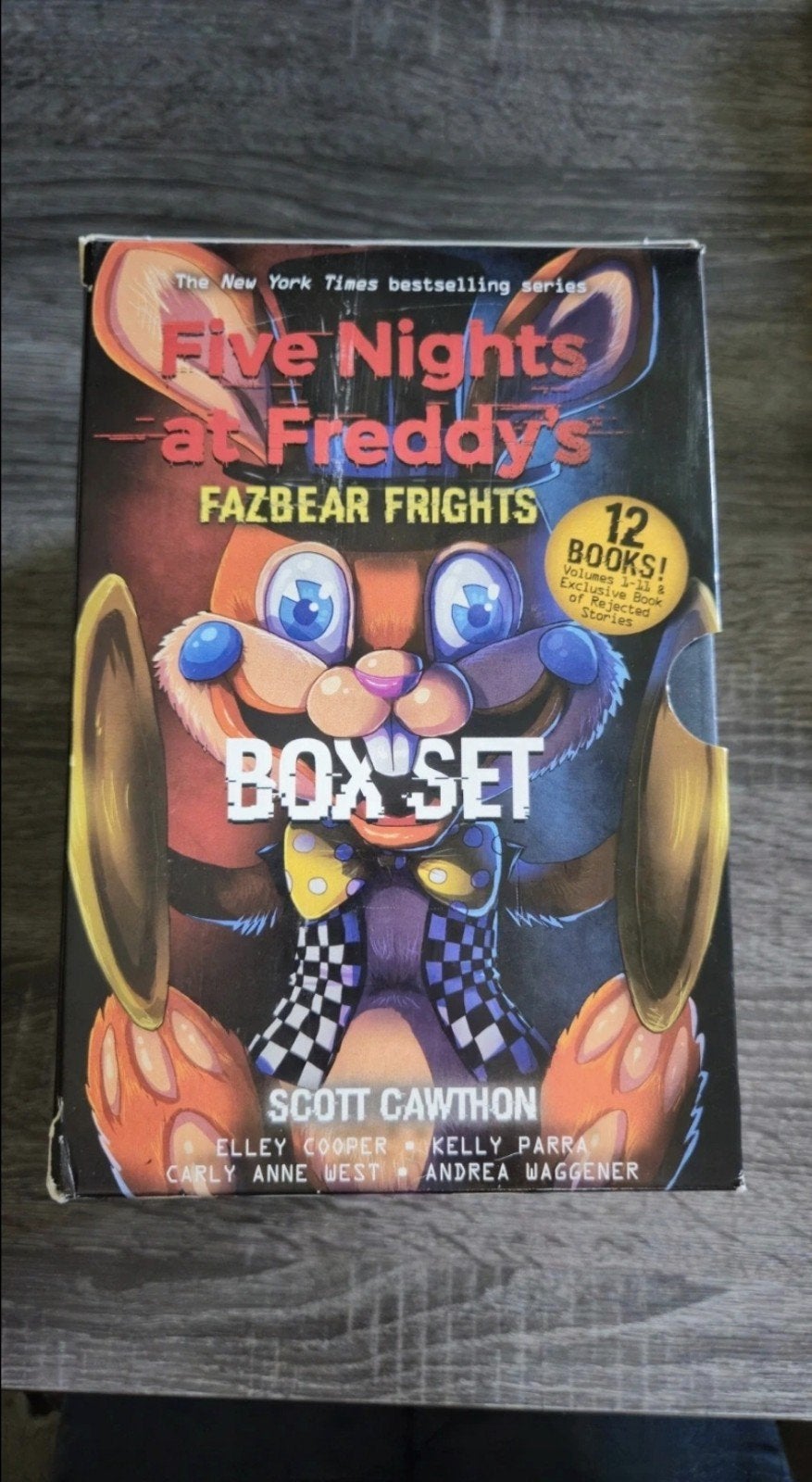 Five Nights at Freddy's Fazbear Frights Boxset, Ophalen of Verzenden, Zo goed als nieuw, Scott cawthon