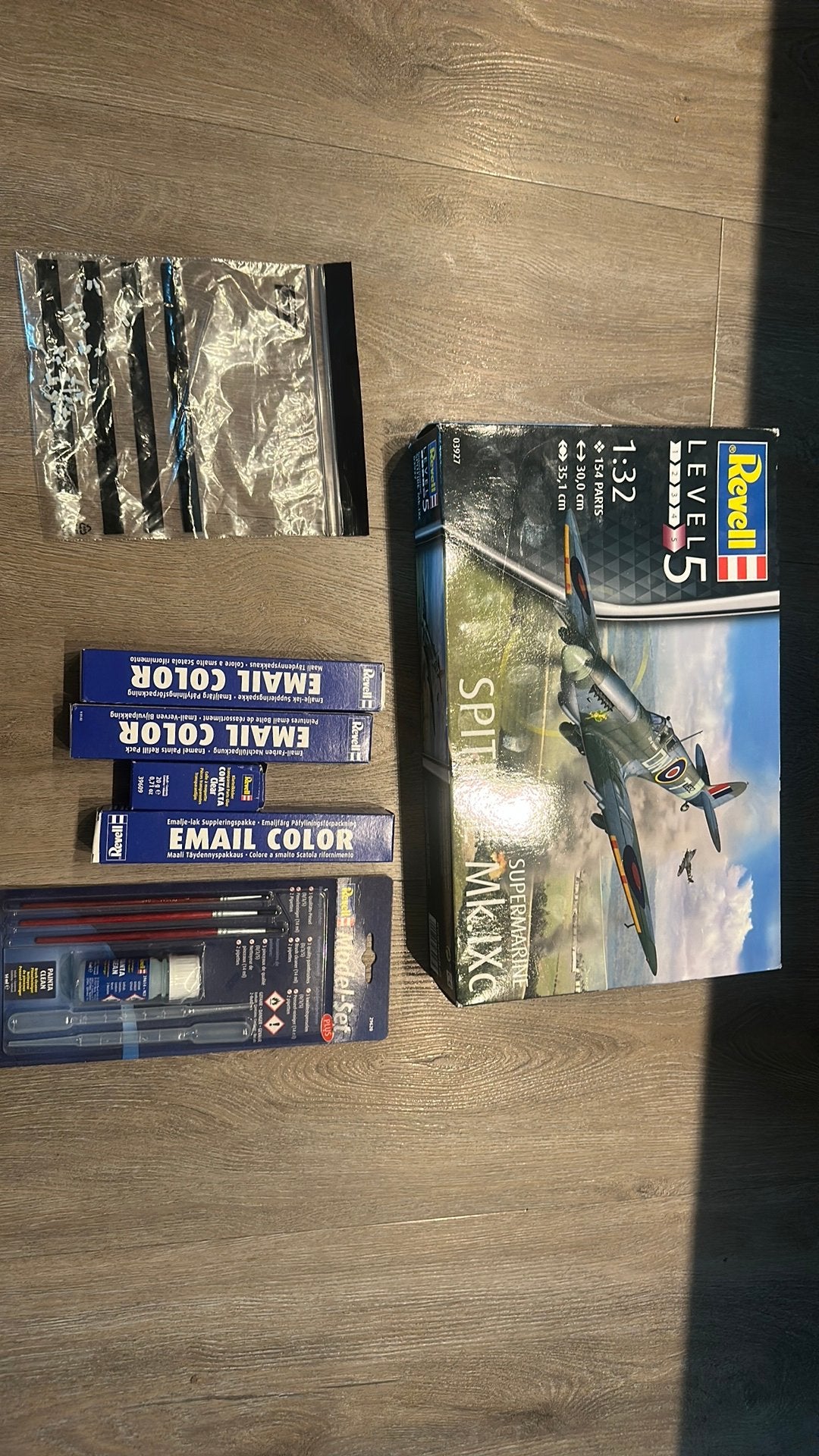 Revell Supermarine Spitfire modelvliegtuig schaal 1:32, 1:72 tot 1:144, Revell, Ophalen of Verzenden, Zo goed als nieuw