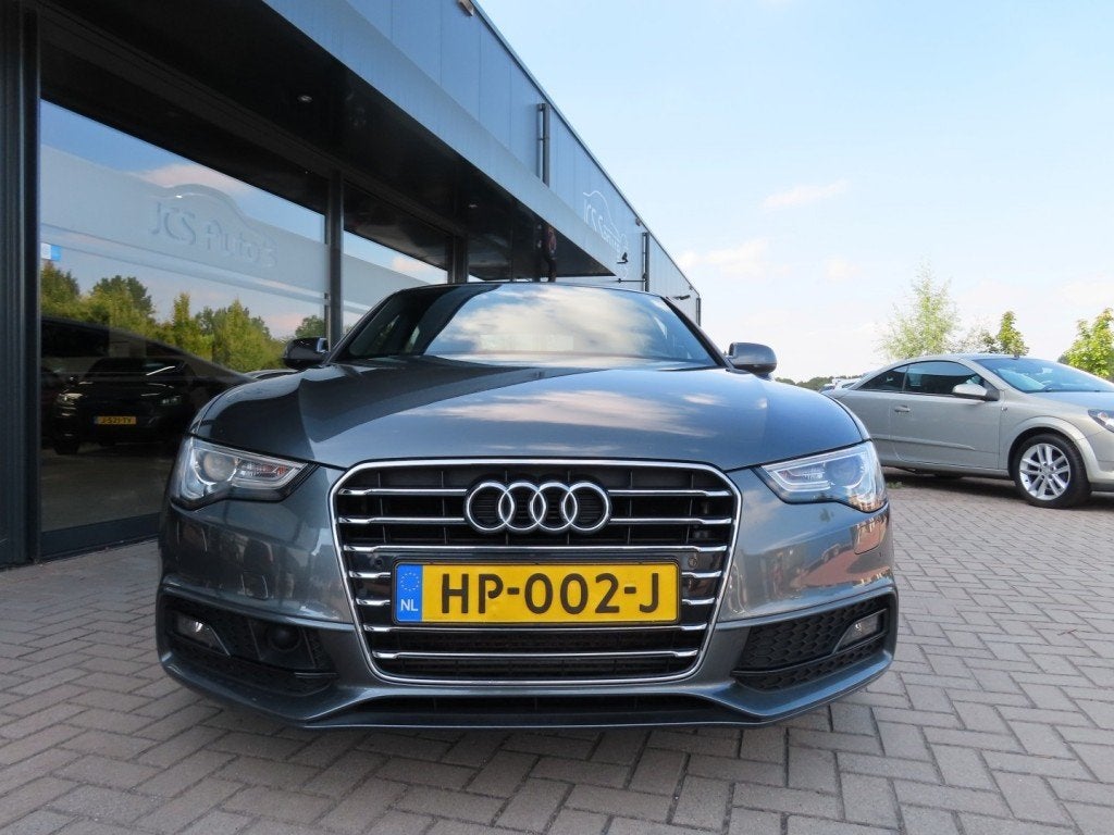 Audi A5 1.8 TFSI Automatic Sport Edition Ecc Acc 2x Pdc 2015, Auto's, Parkeersensor, Gebruikt, Euro 6, 4 cilinders