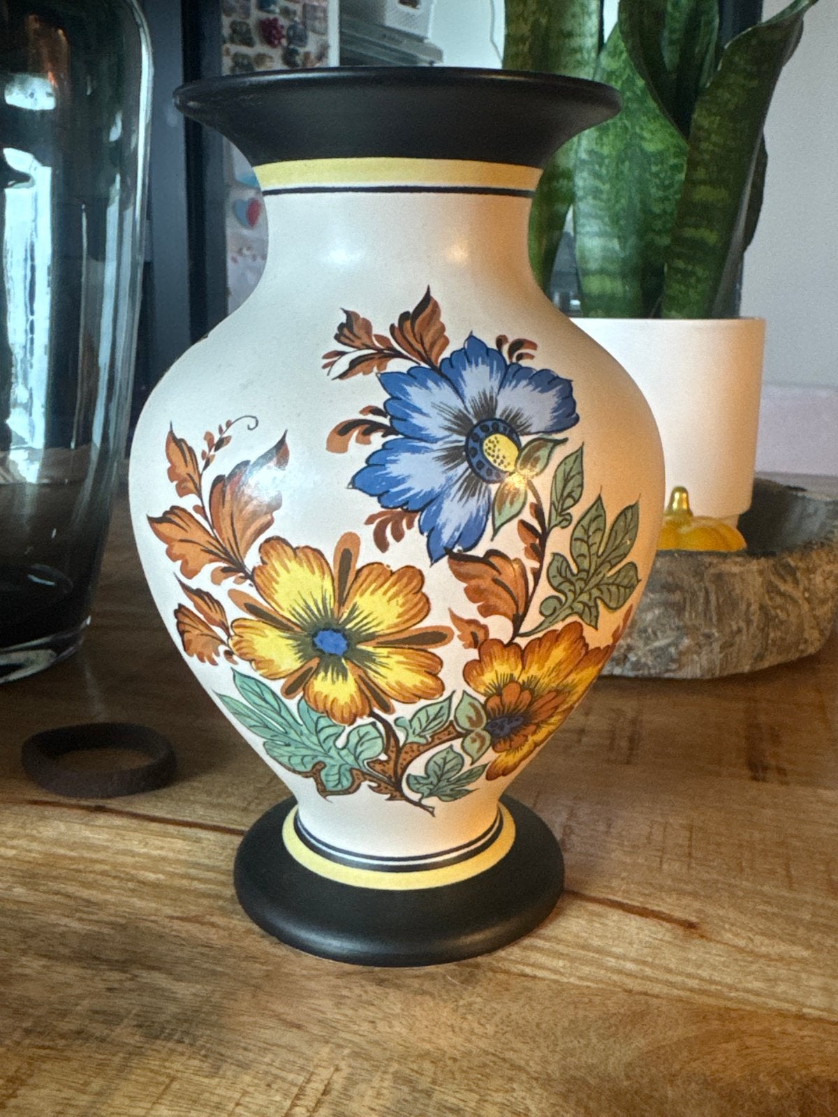 Modica Gouda Plateel Handwerk Holland Vaas met Bloemen, Ophalen of Verzenden