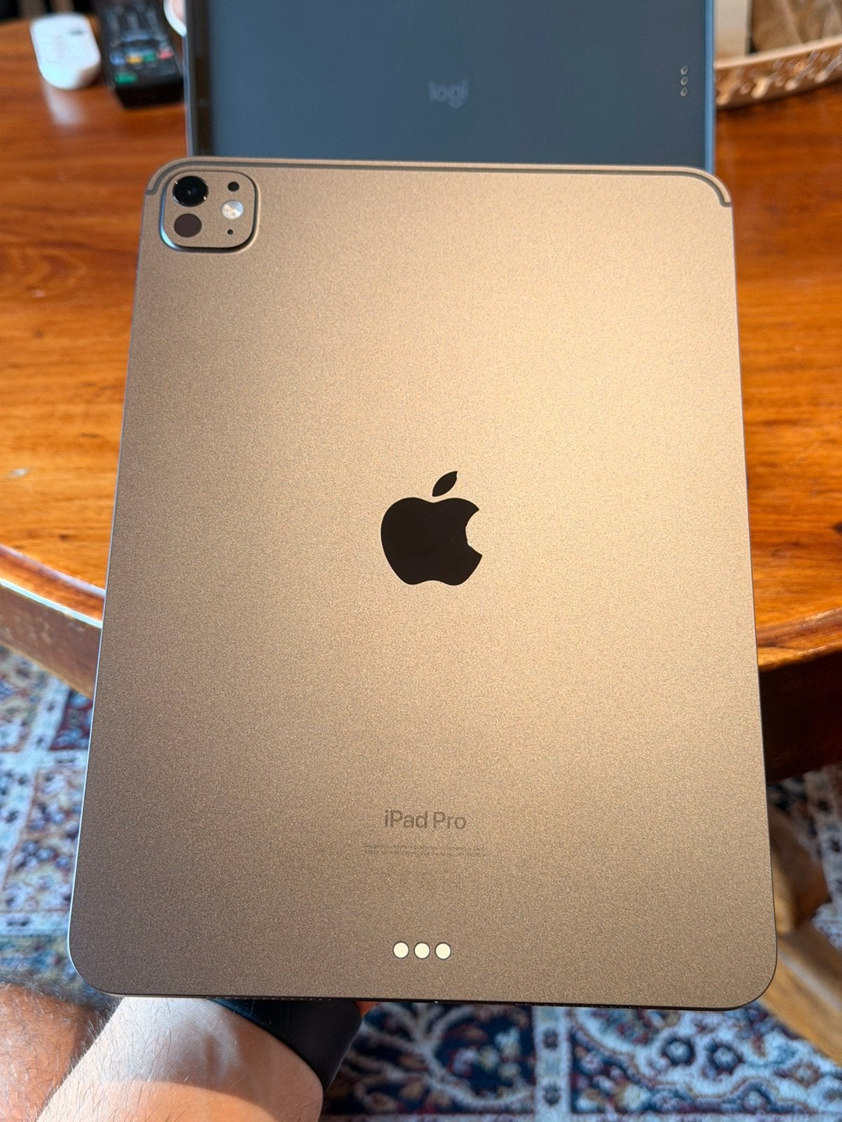 Foto 11 van iPad Pro M4 + Apple Pencil Pro + Logitech Keyboard (ZGAN)