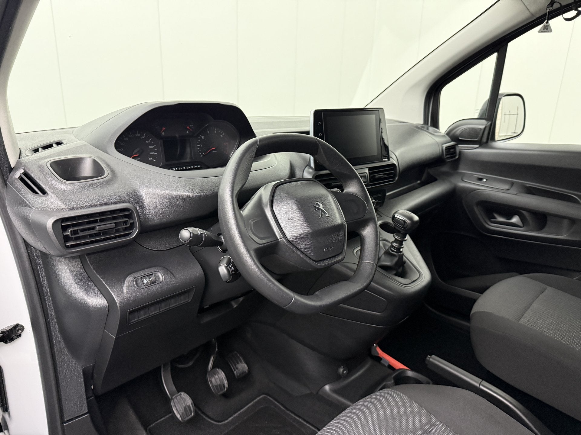 Peugeot Partner 1.5BlueHDi 100PK | Multimedia | Airco | Crui, Voorwielaandrijving, 1350 kg, Stof, Gebruikt