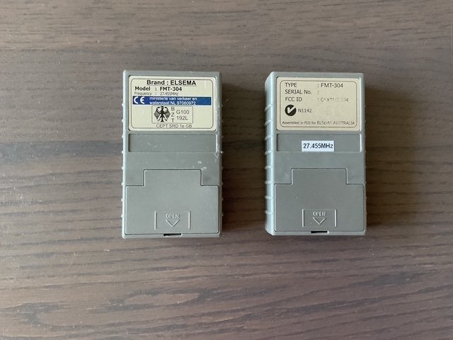 Twee 4-channel handzenders Elsema, Ophalen of Verzenden, Gebruikt, Zender