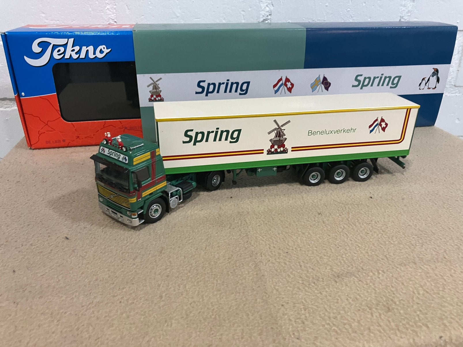 Tekno Volvo F16 Spring, Verzenden, Zo goed als nieuw, Bus of Vrachtwagen, Tekno