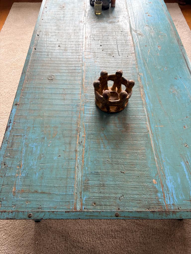 Unieke turquoise salontafel van gerecycled hout, Huis en Inrichting, Tafels | Salontafels, Ophalen, Gebruikt, 50 tot 100 cm, 150 tot 200 cm