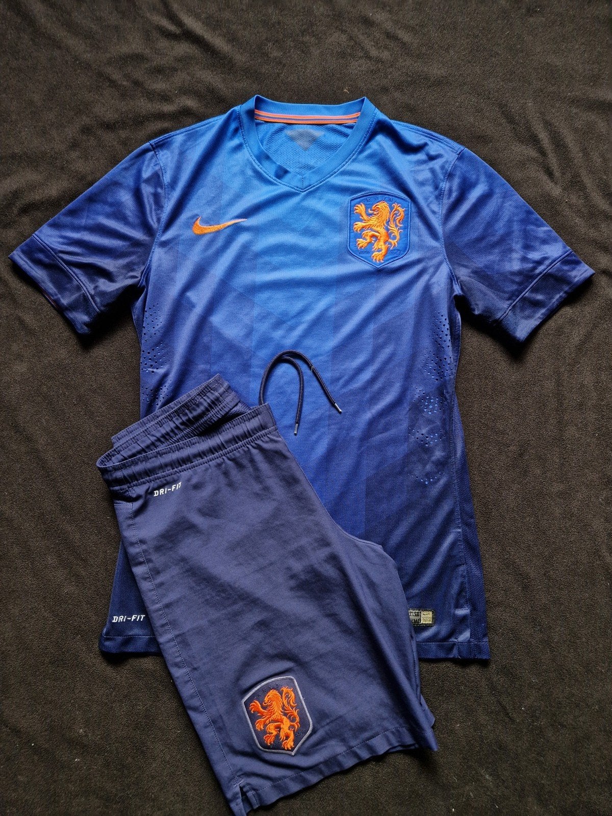 Nederlands elftal tenue shirt + broekje 2014 spelersversie, Nike, Ophalen of Verzenden, Voetbal, Gedragen