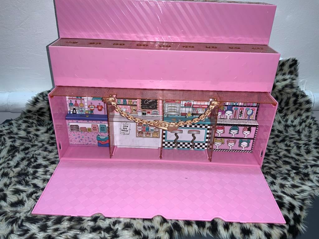 L.O.L. Surprise! Pop-Up Store / Speelset, Ophalen of Verzenden, Zo goed als nieuw, Poppenhuis