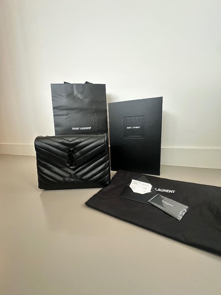 Yves Saint Laurent LouLou Medium Bag in all Black, Ophalen, Nieuw, Zwart, Schoudertasje