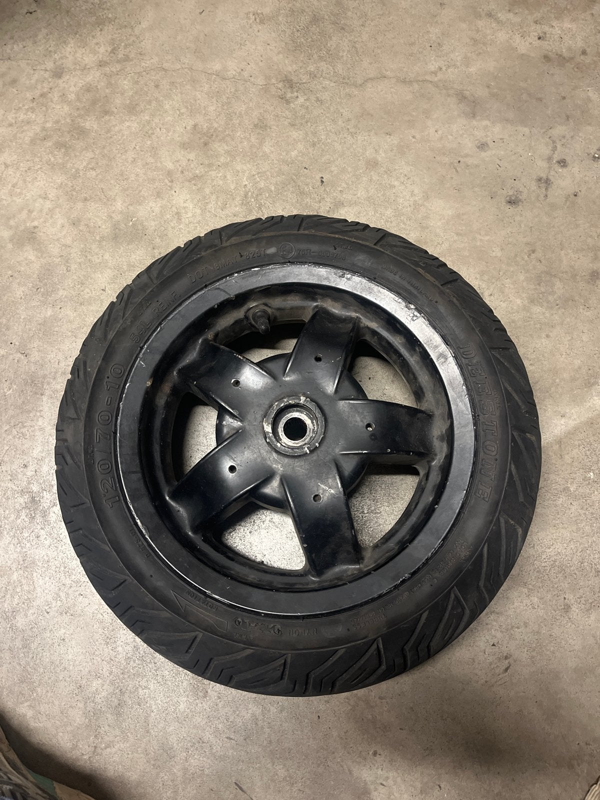 Originele Zip achterwiel met versleten profiel, Ophalen, Gebruikt, Overige typen, Piaggio