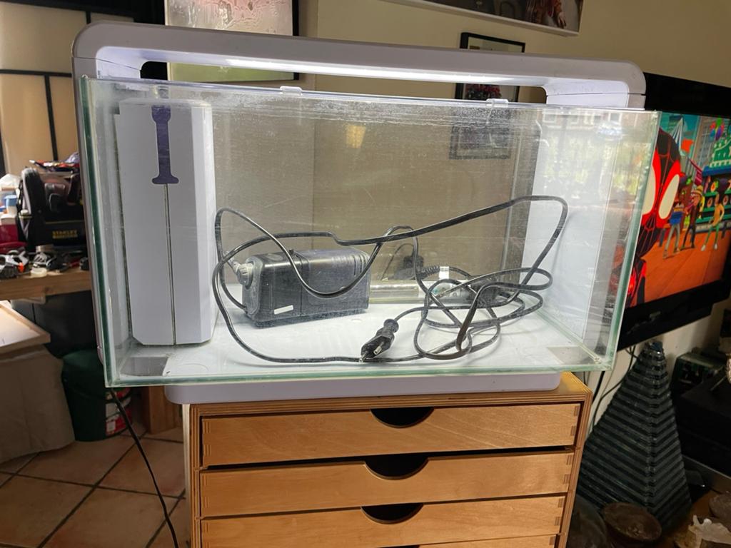 aguaria met toebehoren pomp en verwarming, Ophalen of Verzenden, Zo goed als nieuw, Leeg aquarium