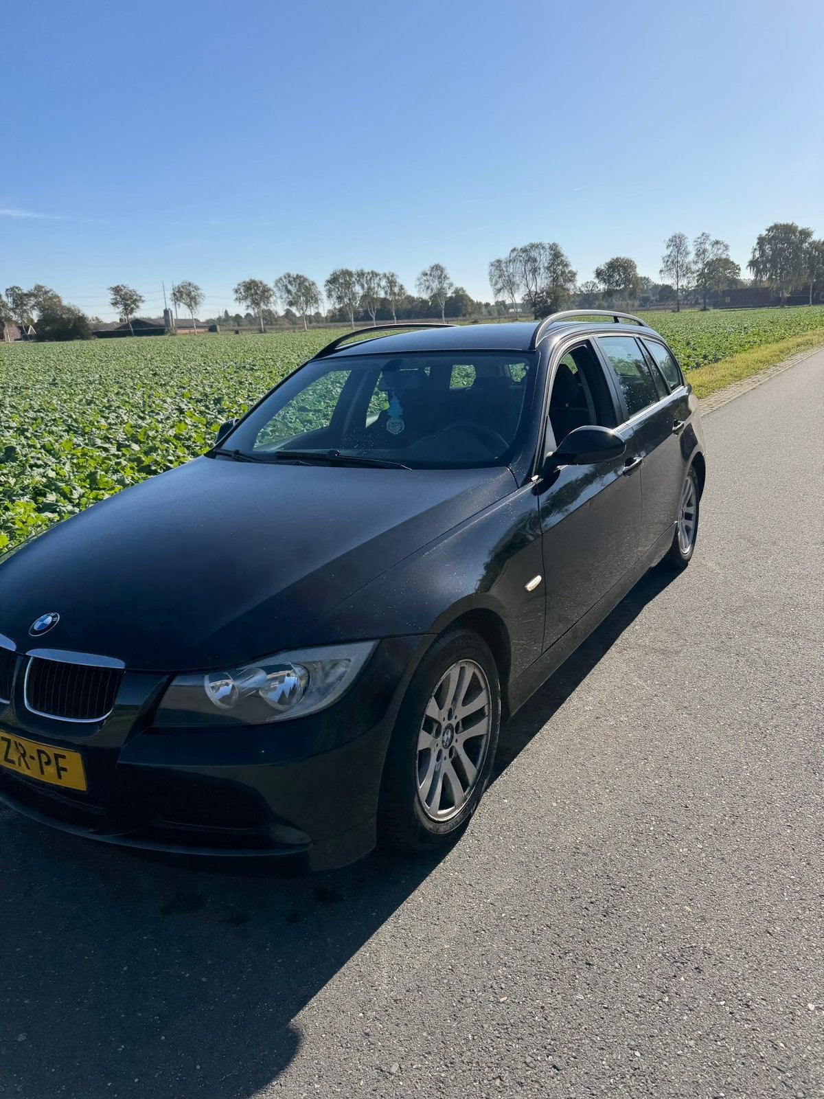 BMW 3-Serie 2.0 318 I Touring 2007 Zwart, 13 km/l, Achterwielaandrijving, 4 cilinders, 129 pk