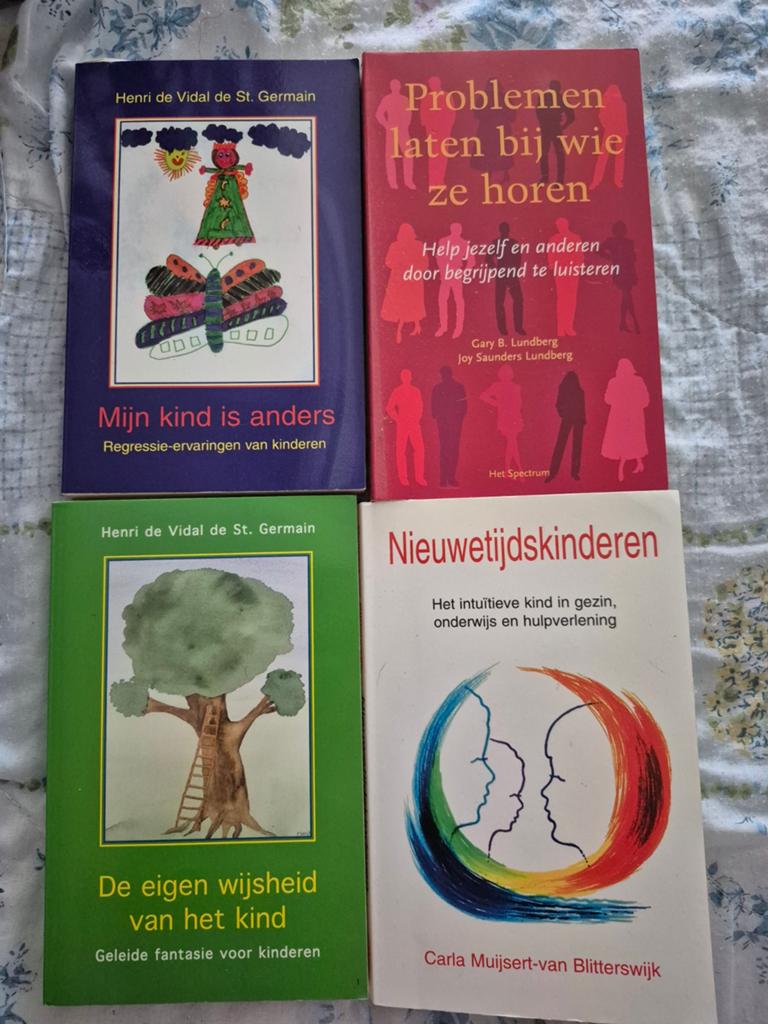 4 boeken over kinderpsychologie en opvoeding, Boeken, Ophalen of Verzenden, Gelezen, Ontwikkelingspsychologie, Diverse auteurs