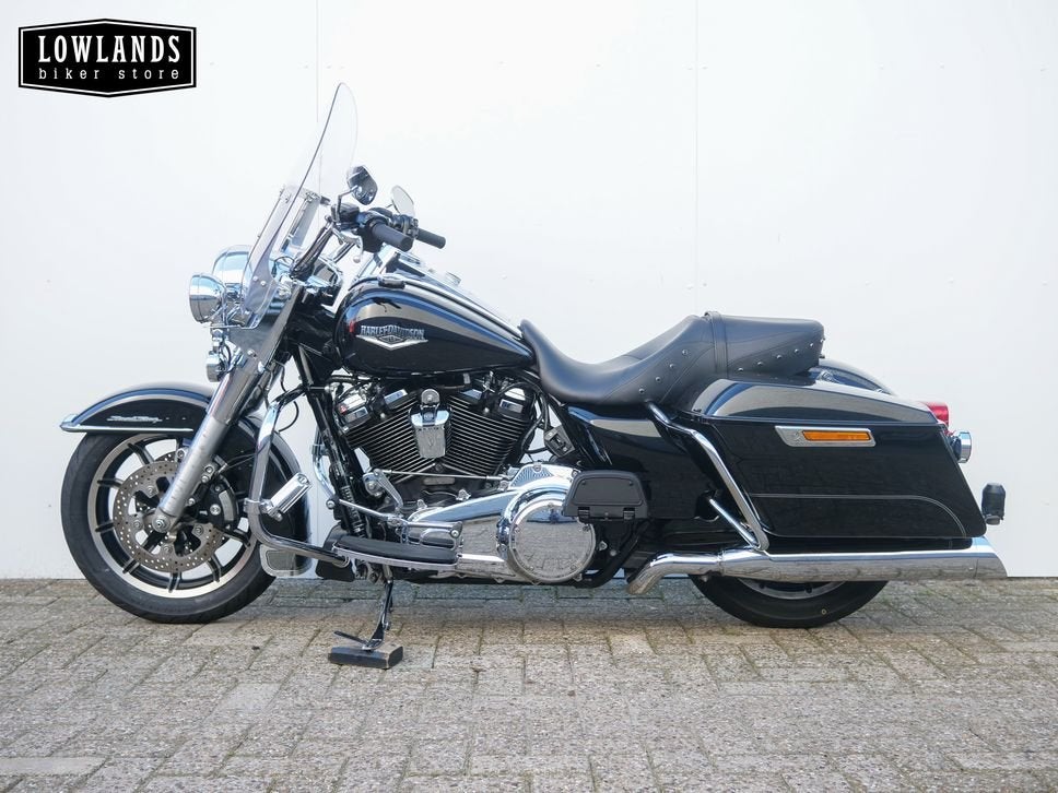 HARLEY-DAVIDSON ROAD KING FLHRI (bj 2016), 2 cilinders, Motorrijbewijs A, Bedrijf, Onbekend
