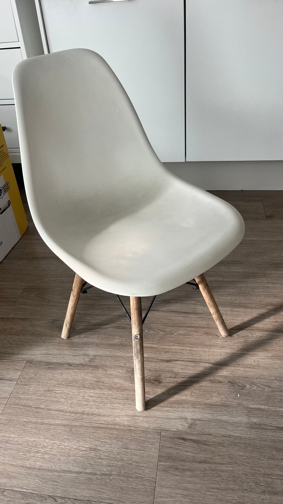 Witte kuipstoel (2x), Huis en Inrichting, Stoelen, Ophalen, Overige materialen, Gebruikt, Twee