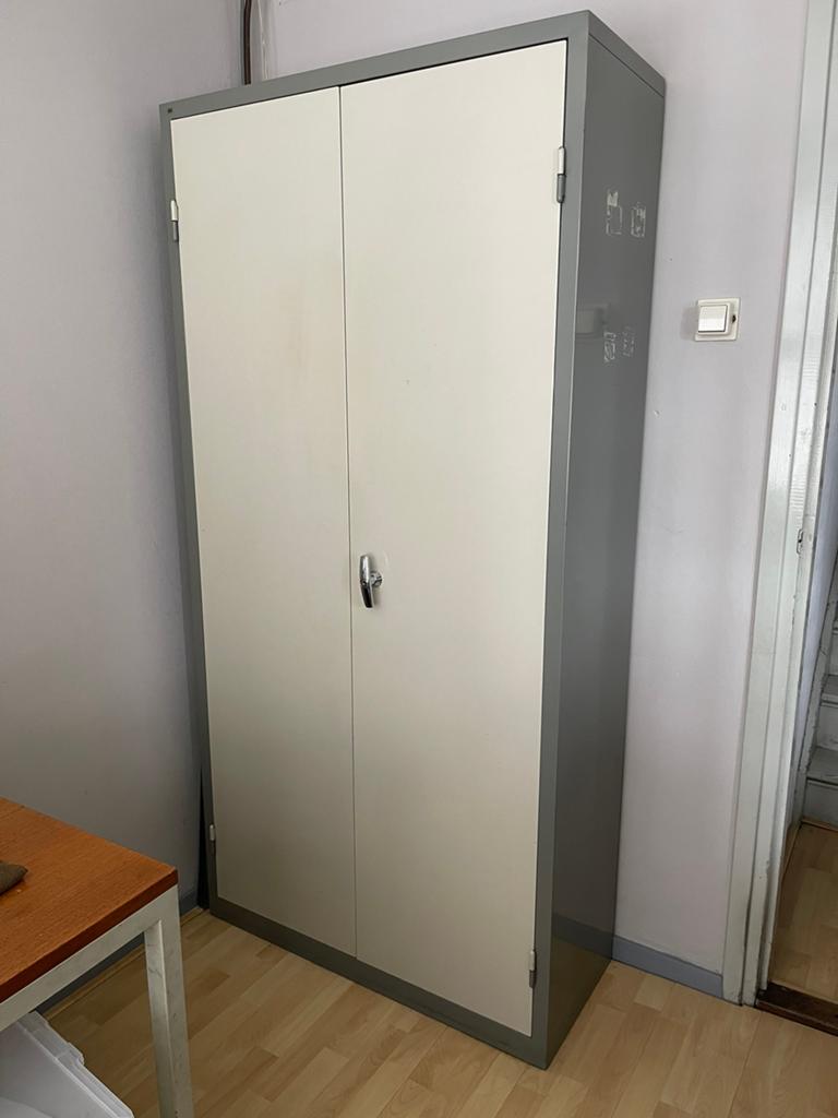 Metalen archiefkast met 4 planken, Huis en Inrichting, Kasten | Roldeurkasten en Archiefkasten, Ophalen, 50 tot 100 cm, Zo goed als nieuw