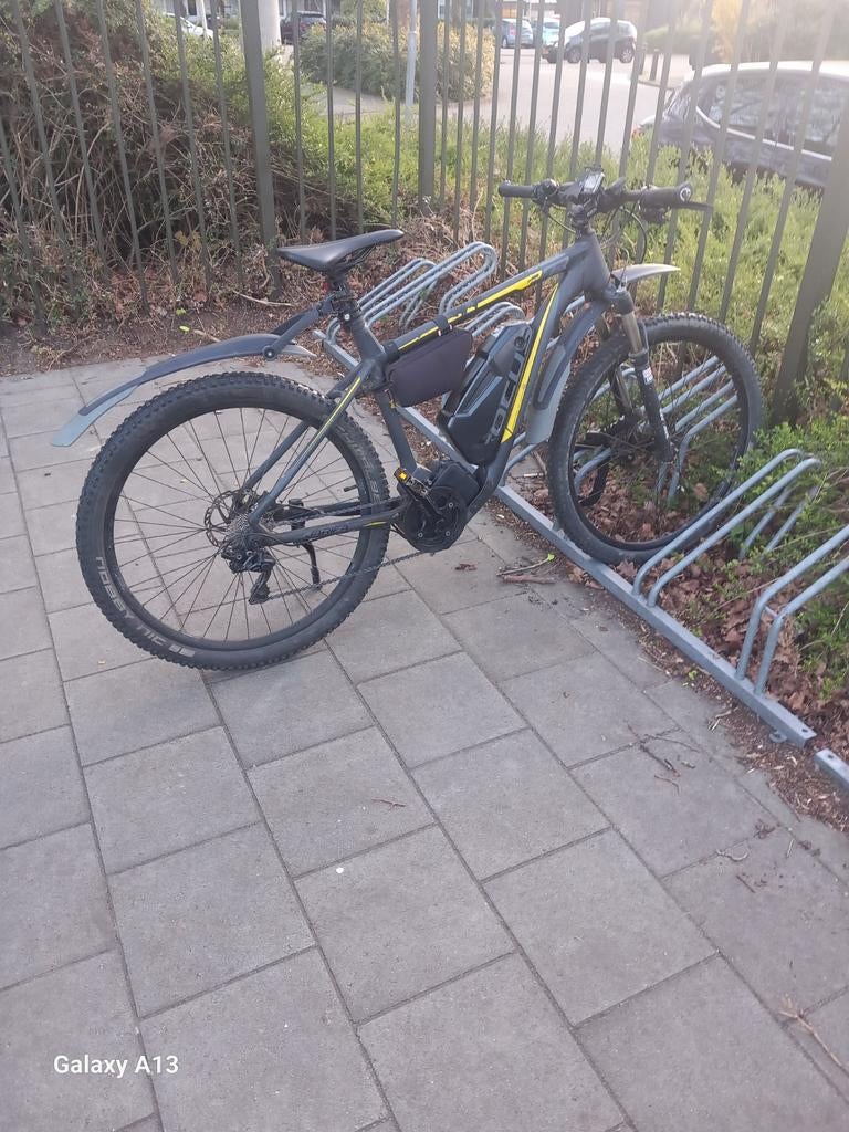 Tekoop elektrische mountainbike jarifa of ruilen voor gt2000, Fietsen en Brommers, Elektrische fietsen, Ophalen, Gebruikt, 30 tot 50 km per accu