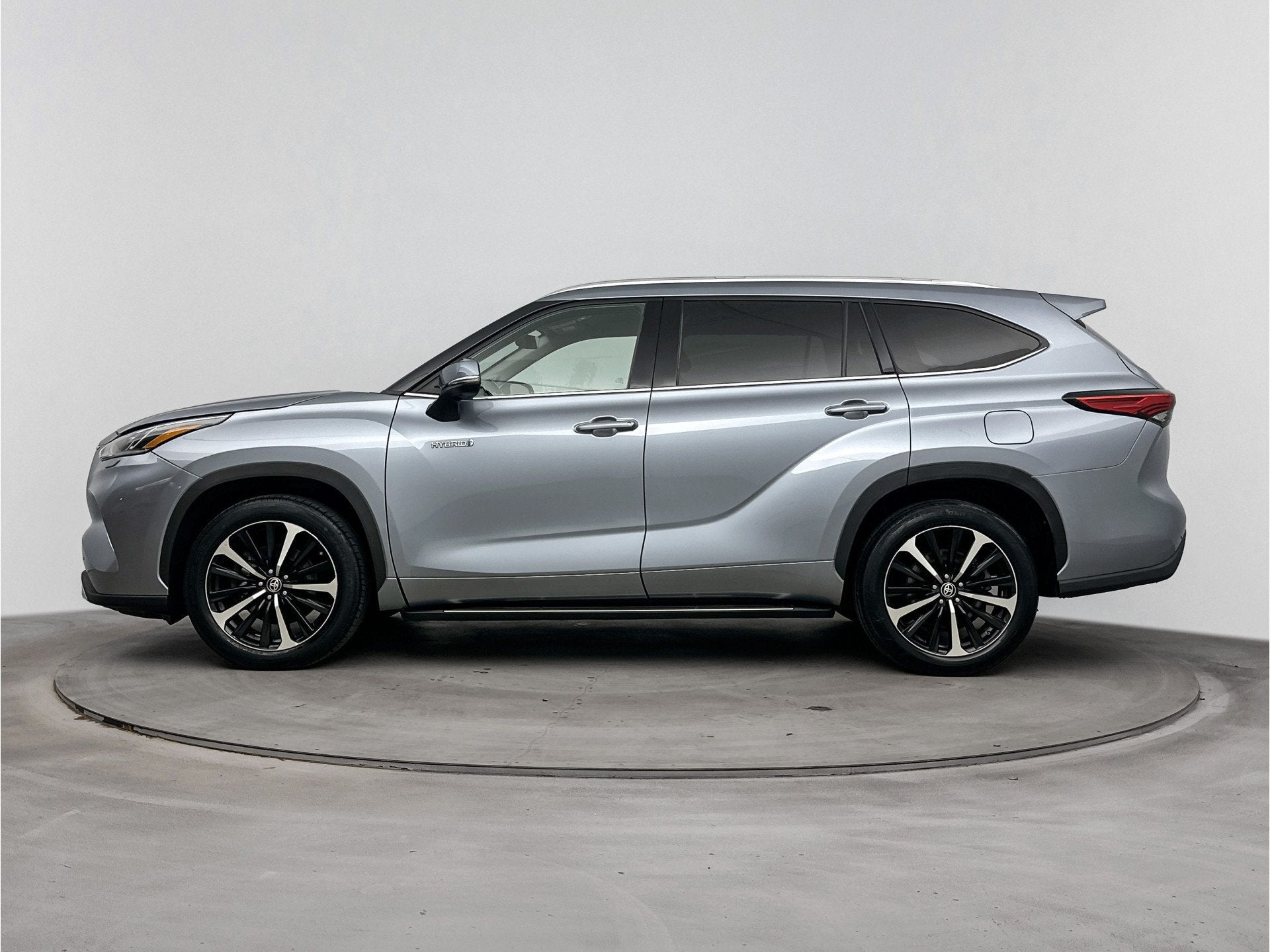 Toyota highlander 2.5 AWD Hybrid Premium | Parkeersensoren V, Auto's, Automaat, 12 maanden, Gebruikt, 4 cilinders