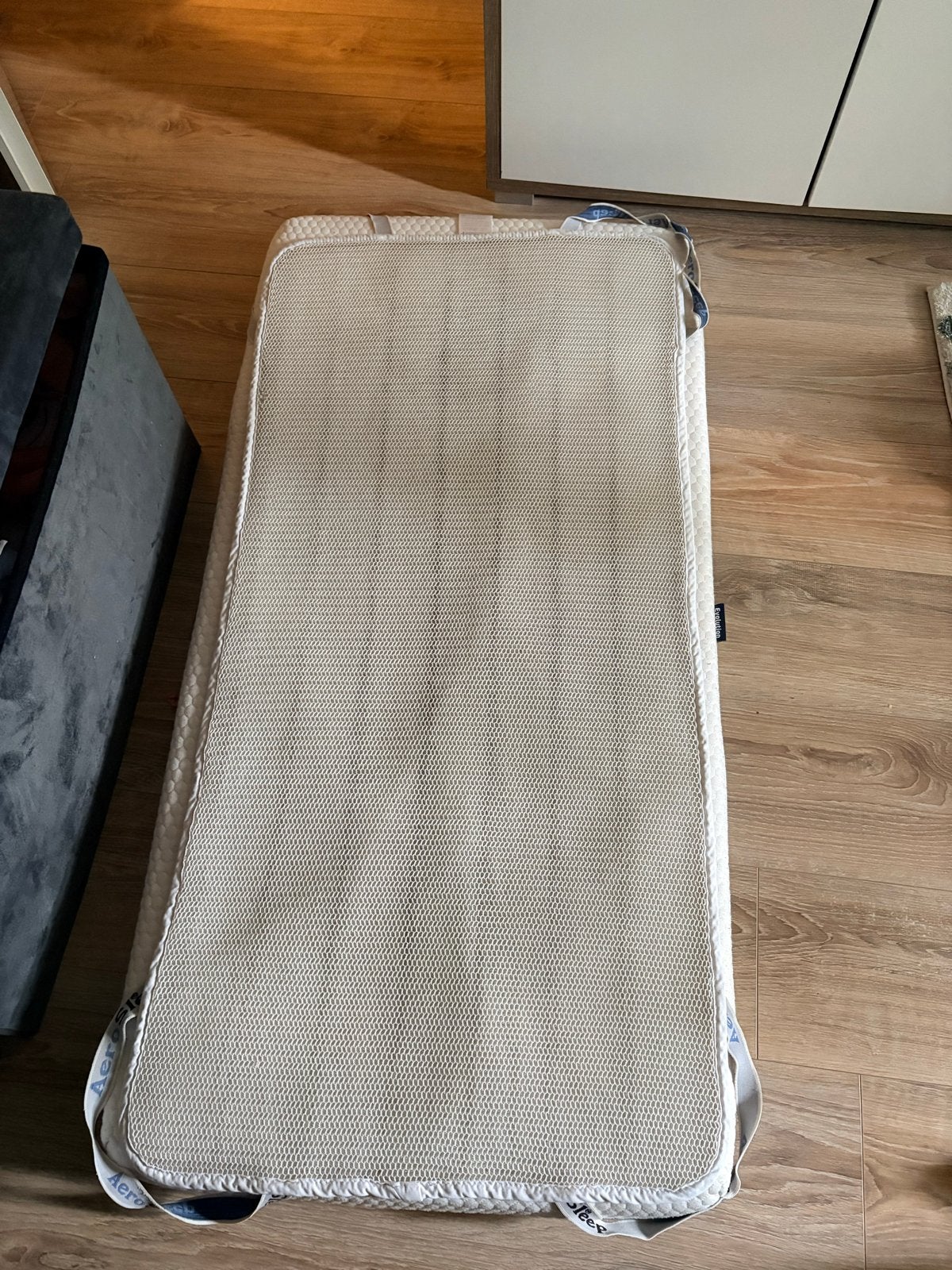 Aerosleep ledikant matras + topper + 2 overtrekken, Kinderen en Baby's, Babywiegjes en Ledikanten, Ophalen, Gebruikt, Ledikant