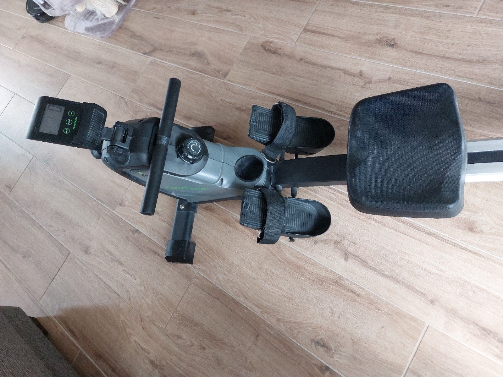 Tunturi R25 roeimachine, Ophalen