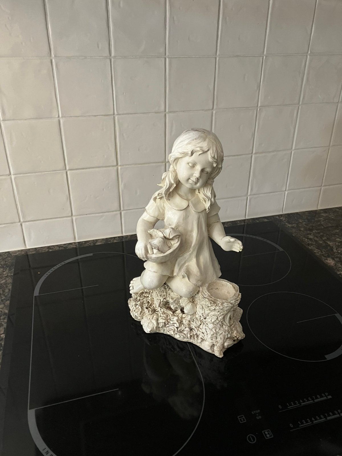 Wit kunststof tuinbeeld, Ophalen of Verzenden, Zo goed als nieuw, Kunststof