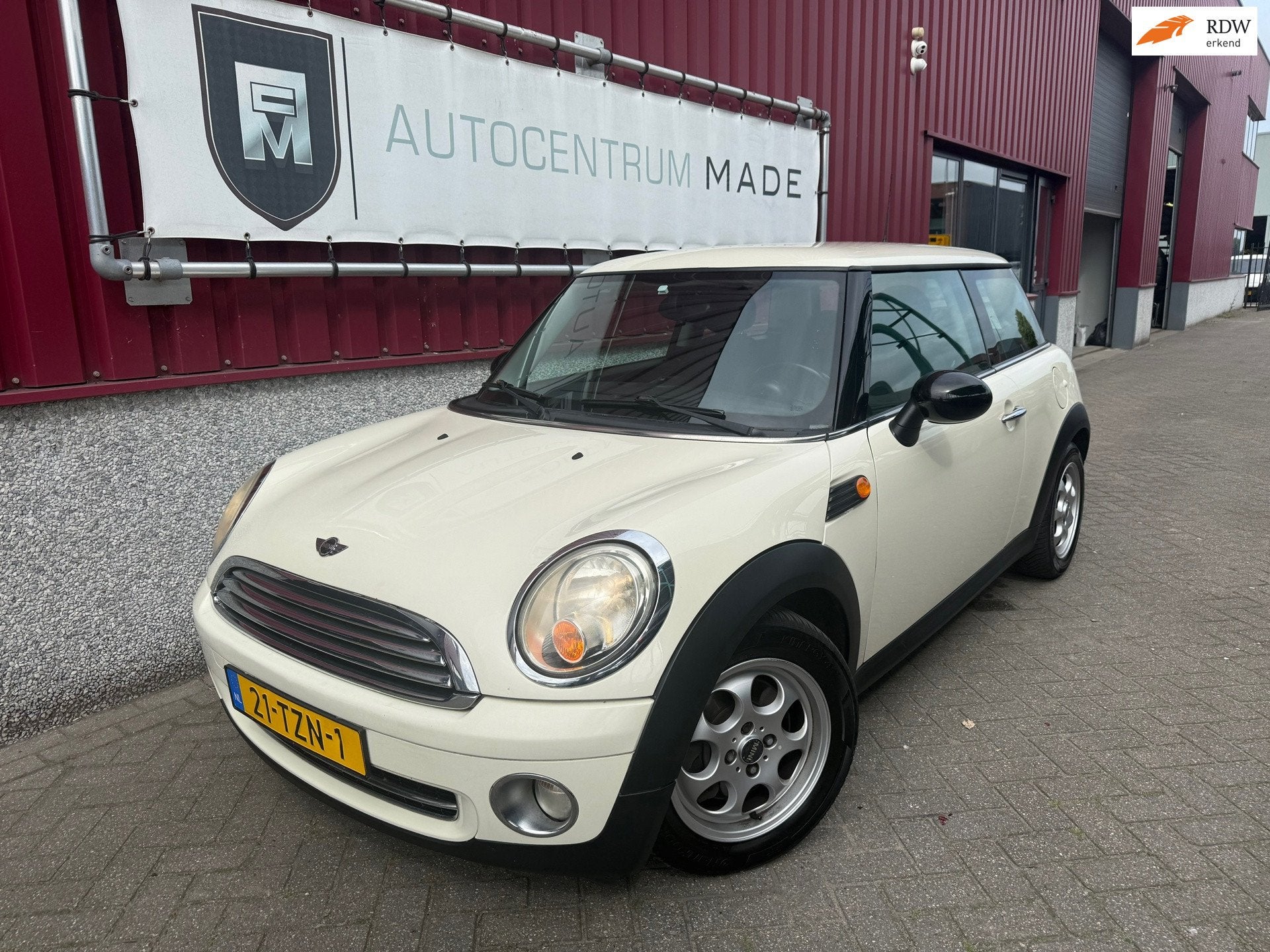 Mini 3-Deurs 1.4 One Salt // Airco // 150 DKM, Auto's, Voorwielaandrijving, Stof, Gebruikt, 4 stoelen
