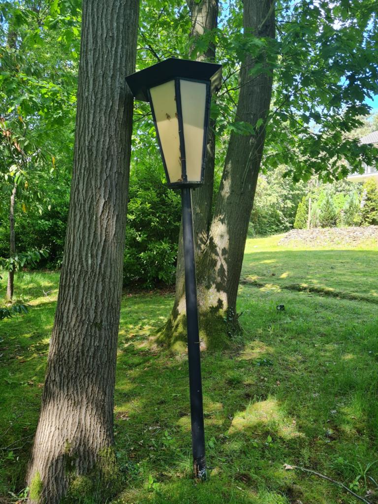 Stalen ouderwetse lantaarn, Ophalen, Gebruikt, Staande lamp, Netvoeding