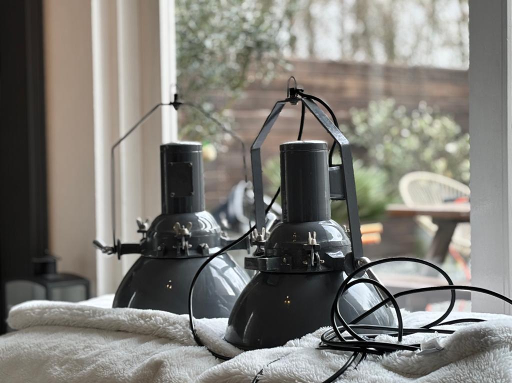 2 zware industriële geëmailleerde lampen grijs fabriekslamp, Ophalen of Verzenden, Gebruikt