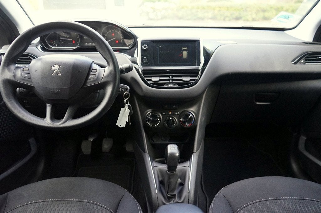 Peugeot 208 1.2 PureTech Blue Lion, Navi, CC, Airco, Carplay, Voorwielaandrijving, Stof, Gebruikt, 1199 cc
